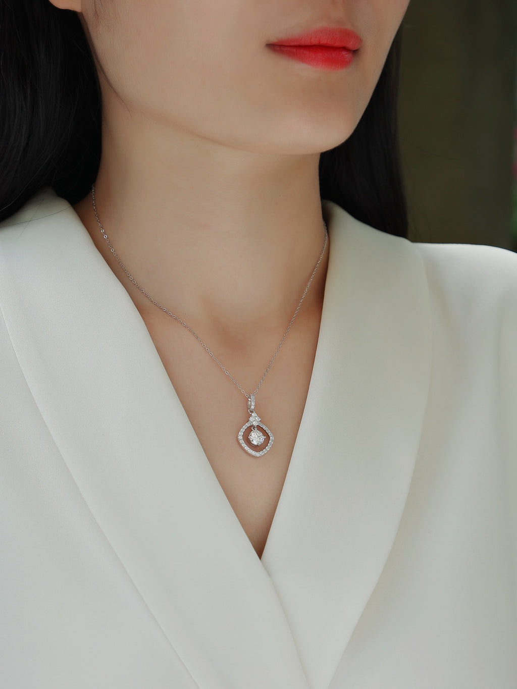 Stardust 1 Carat Moissanite Halo Pendant Necklace in Sterling Silver