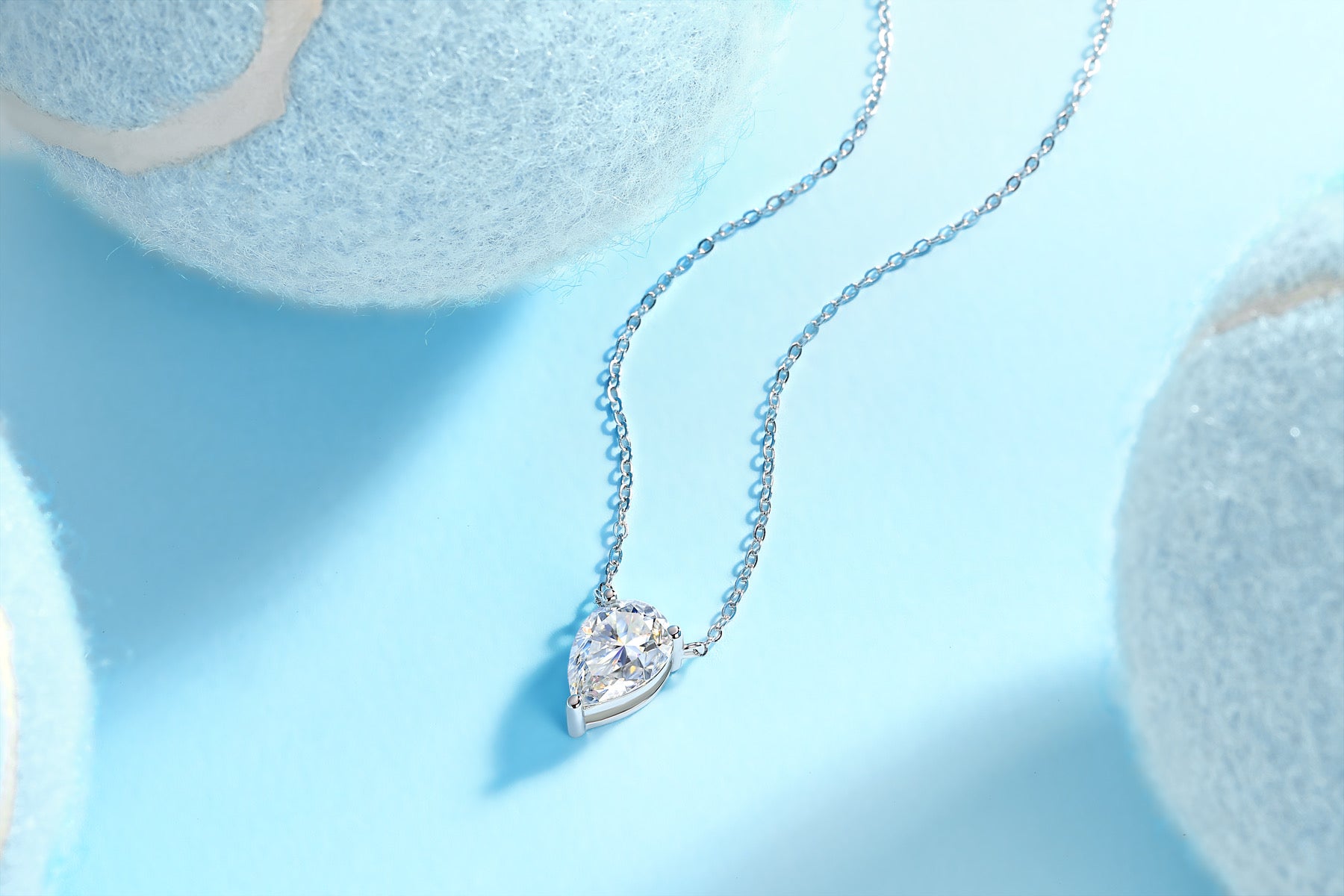 Goutte Moissanite Pear Pendant Necklace in Sterling Silver