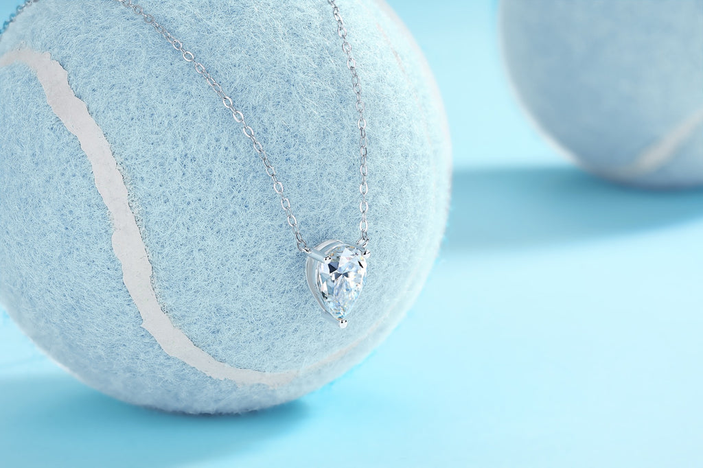 Goutte Moissanite Pear Pendant Necklace in Sterling Silver