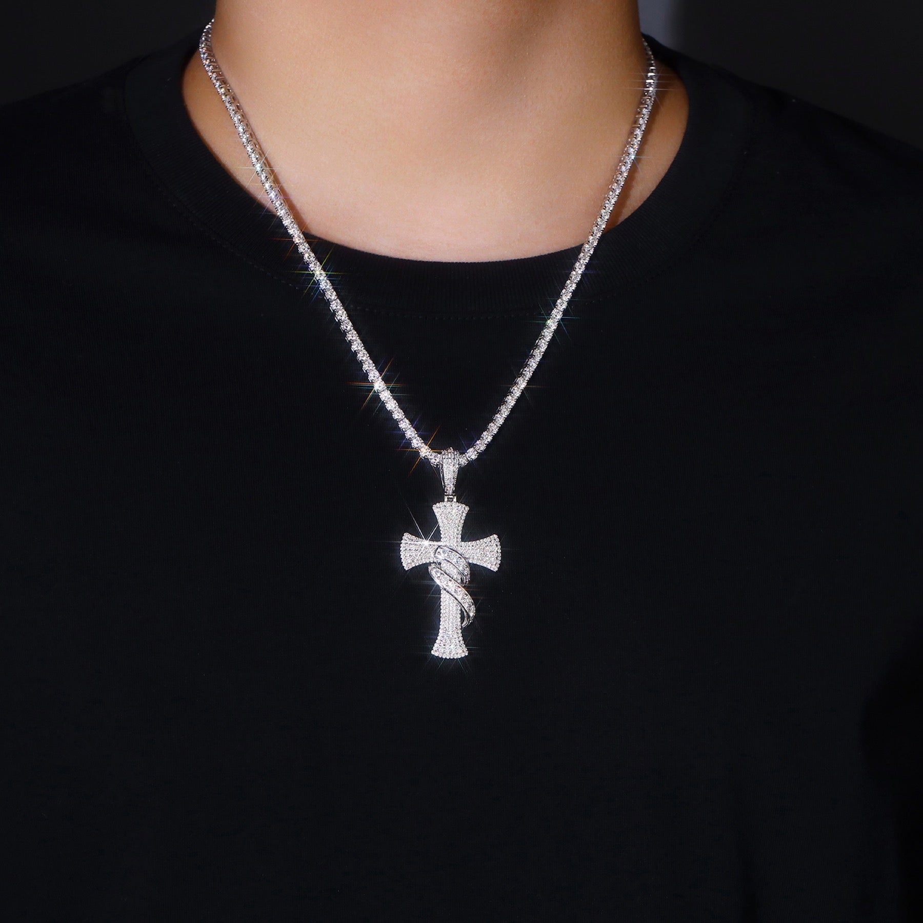 Serpentine Moissanite Cross Necklace in Sterling Silver