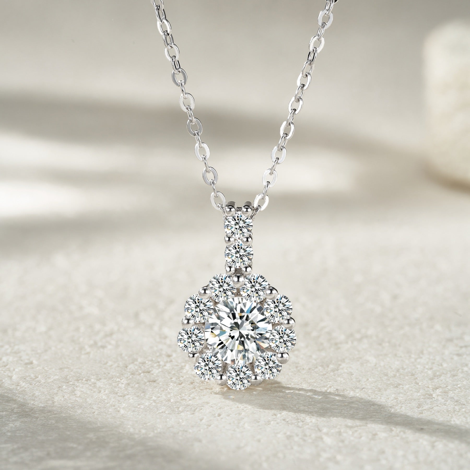 Marguerite 1 Carat Moissanite Flower Pendant Necklace in Sterling Silver