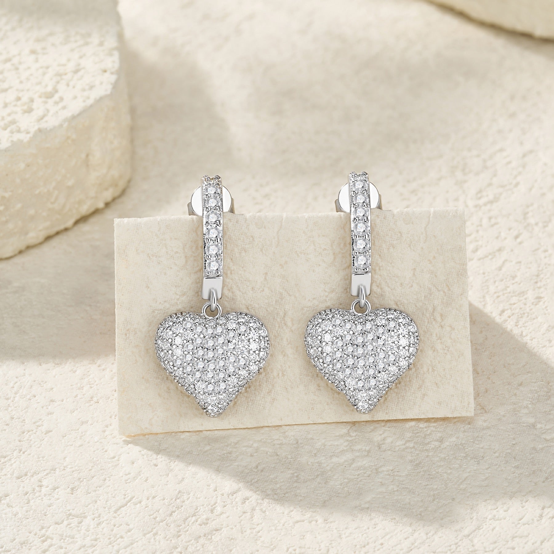 Pendente Moissanite Heart Drop Earrings in Sterling Silver