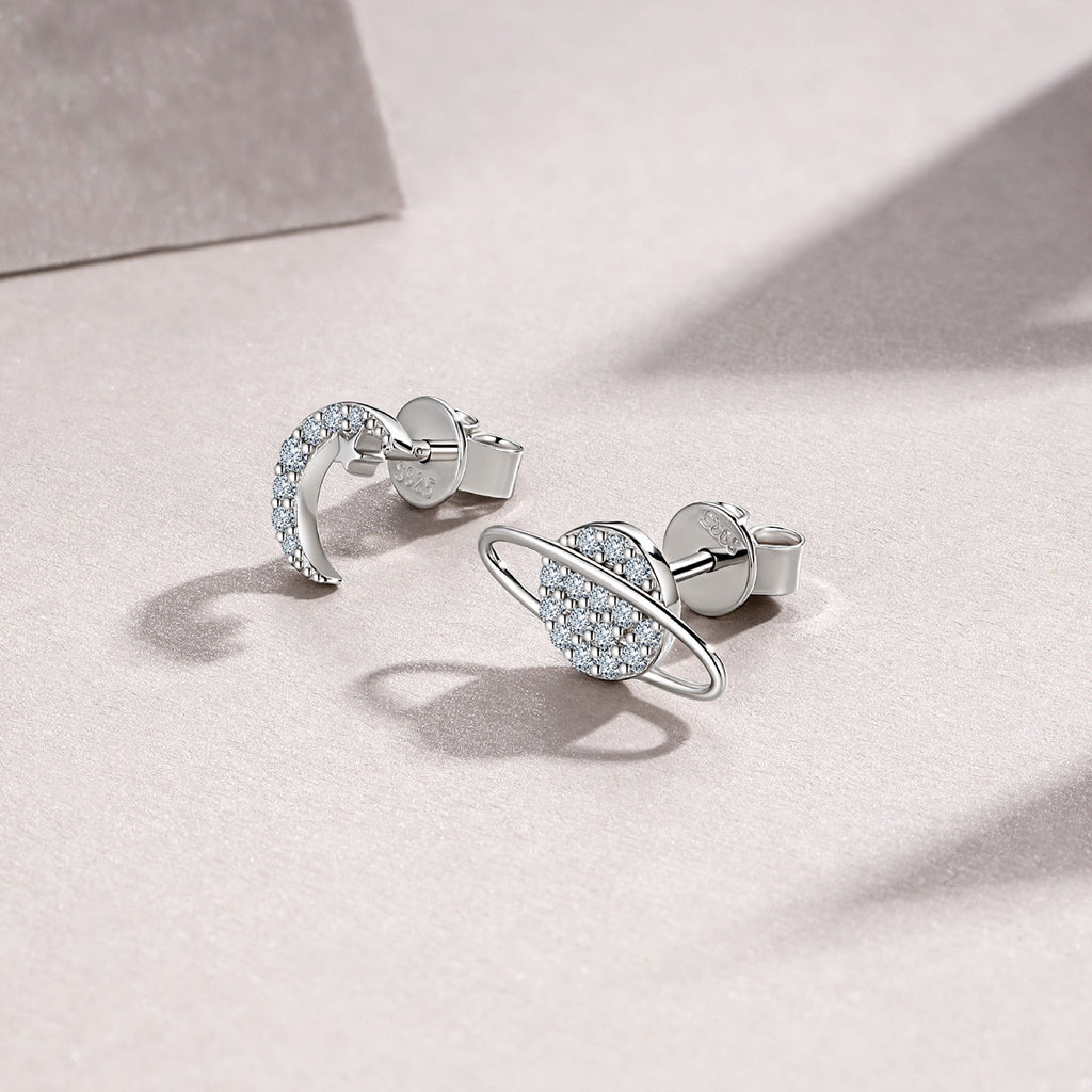 Pianeta Moissanite Stud Earrings in Sterling Silver