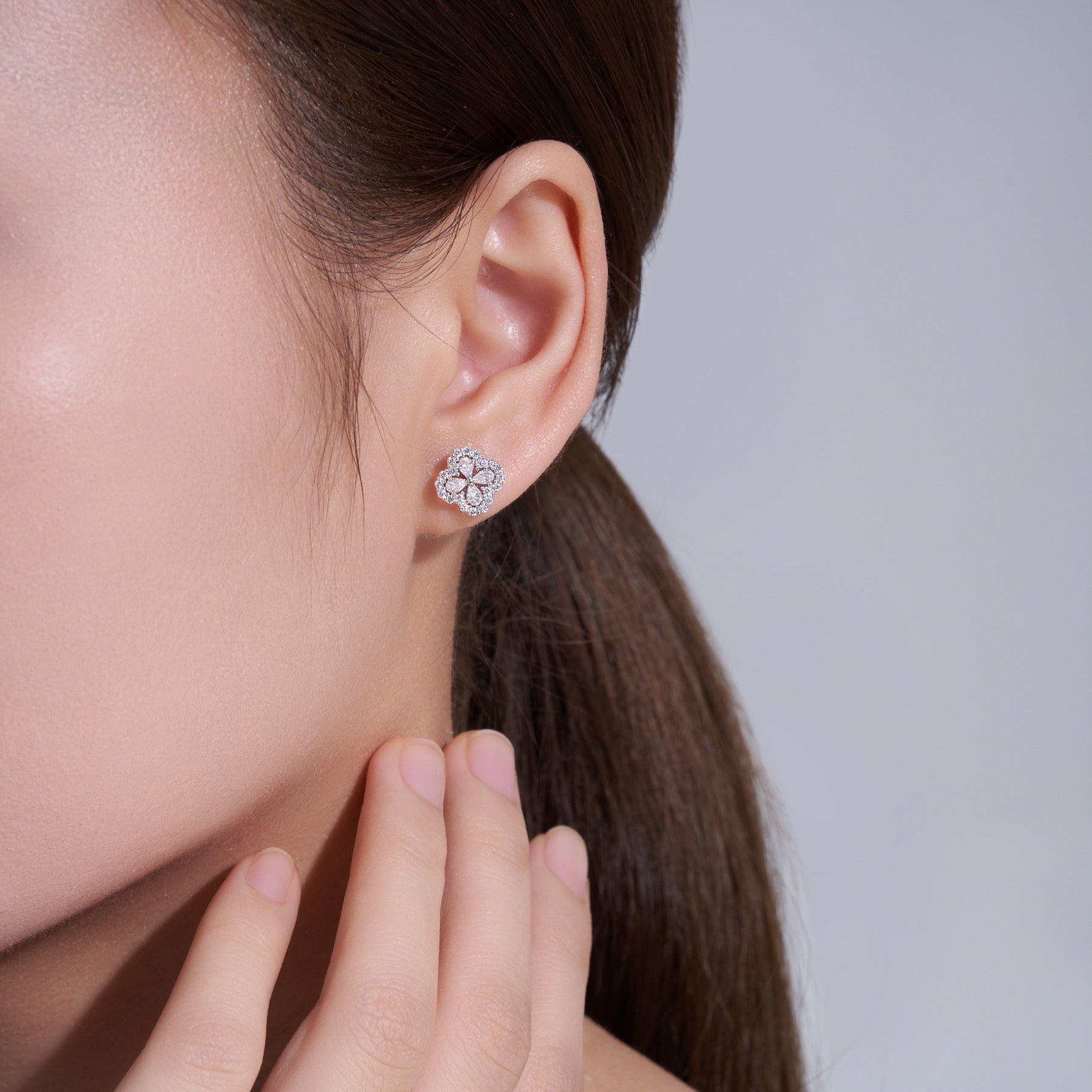 Fiordaliso Moissanite Flower Stud Earrings in Sterling Silver