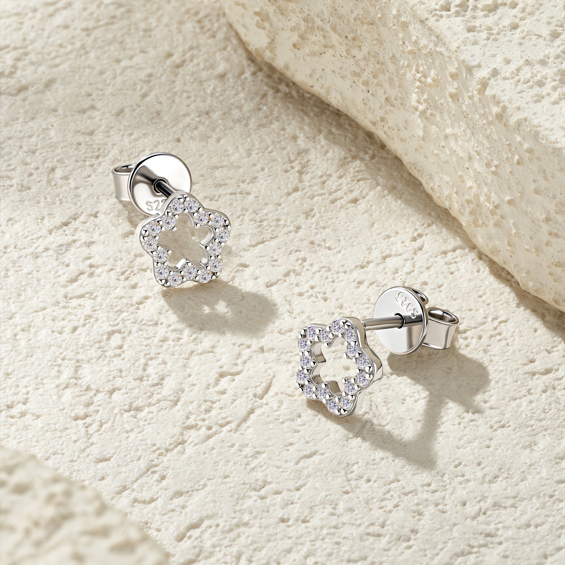Fiorellino Moissanite Flower Stud Earrings in Sterling Silver