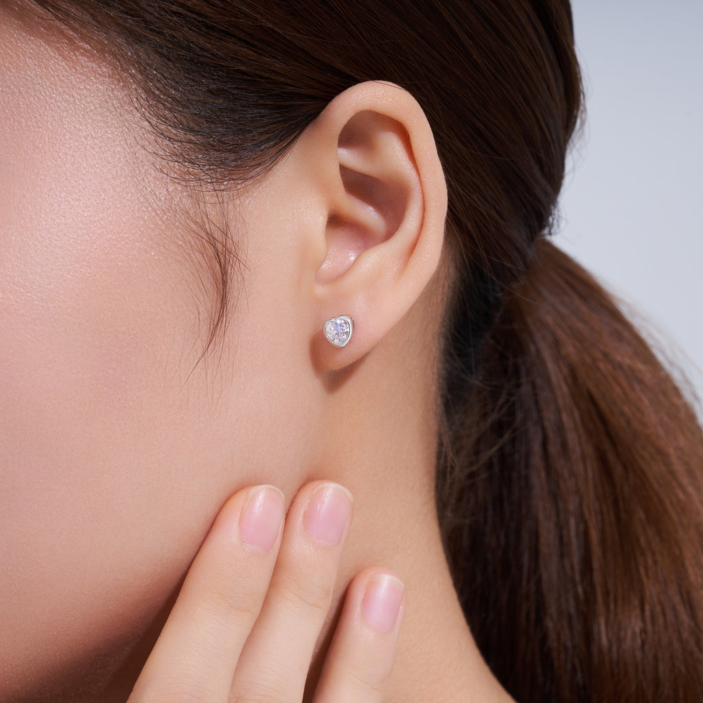 Cuorpieno Heart-Cut Moissanite Heart Stud Earrings in Sterling Silver