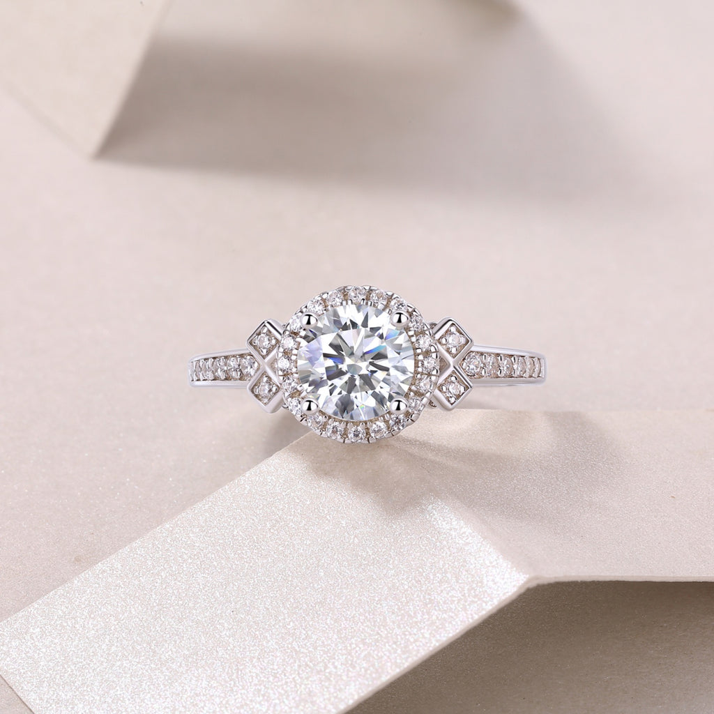 Faro Moissanite Halo Ring in Sterling Silver