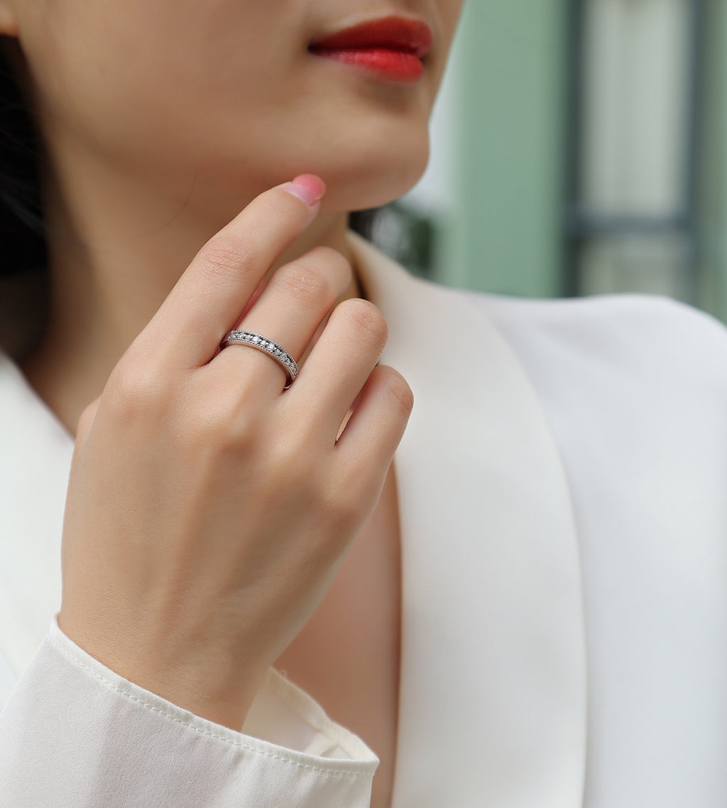 Resonance Moissanite Band Ring in Sterling Silver
