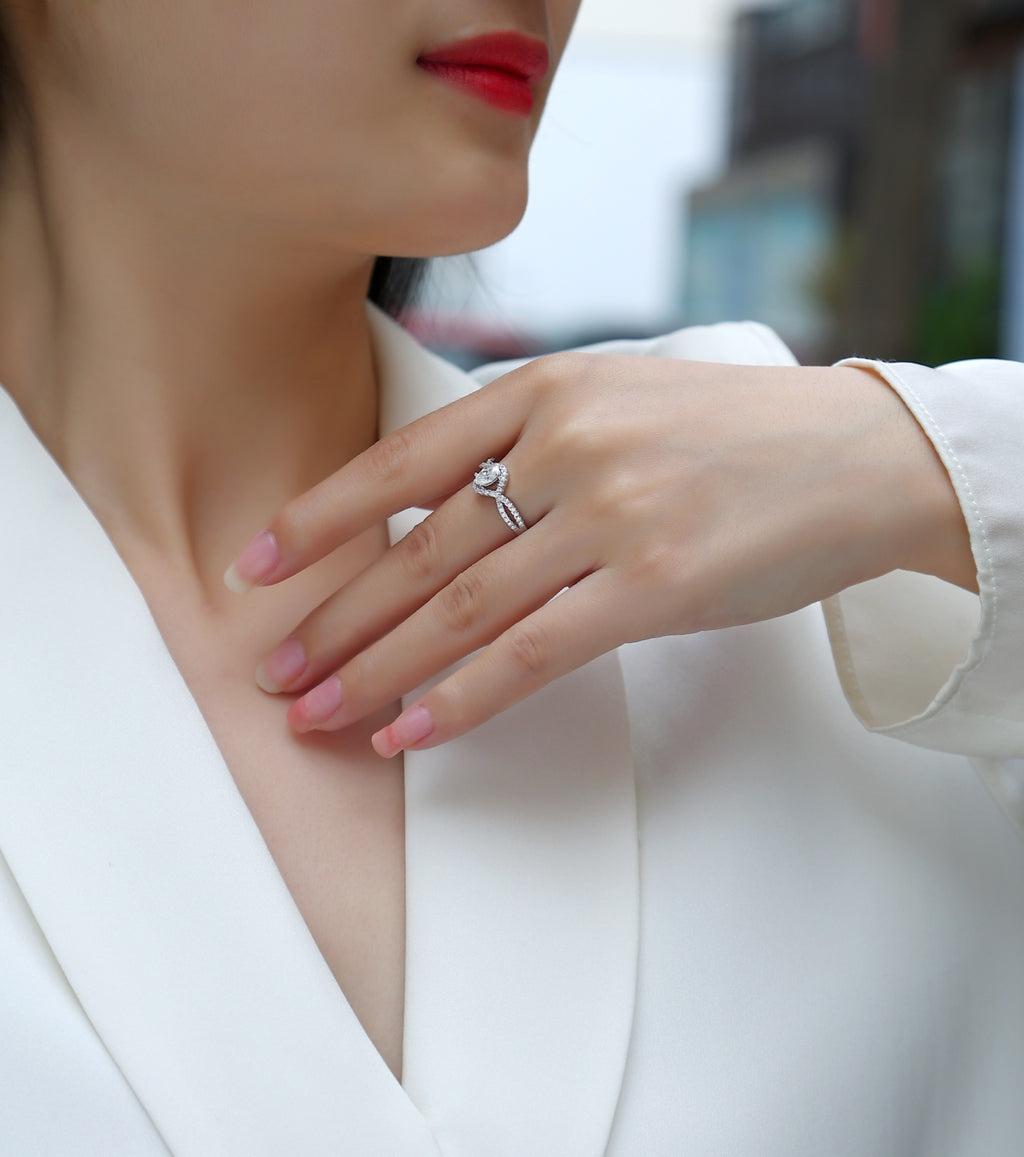 Alice Oval-Cut Moissanite Halo Ring in Sterling Silver