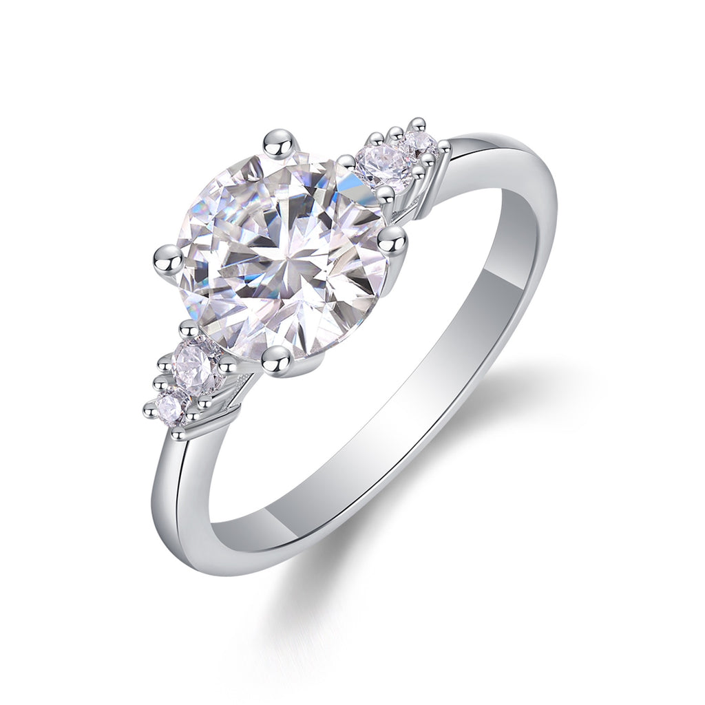 Starvow 2 Carat Moissanite Solitaire Ring in Sterling Silver