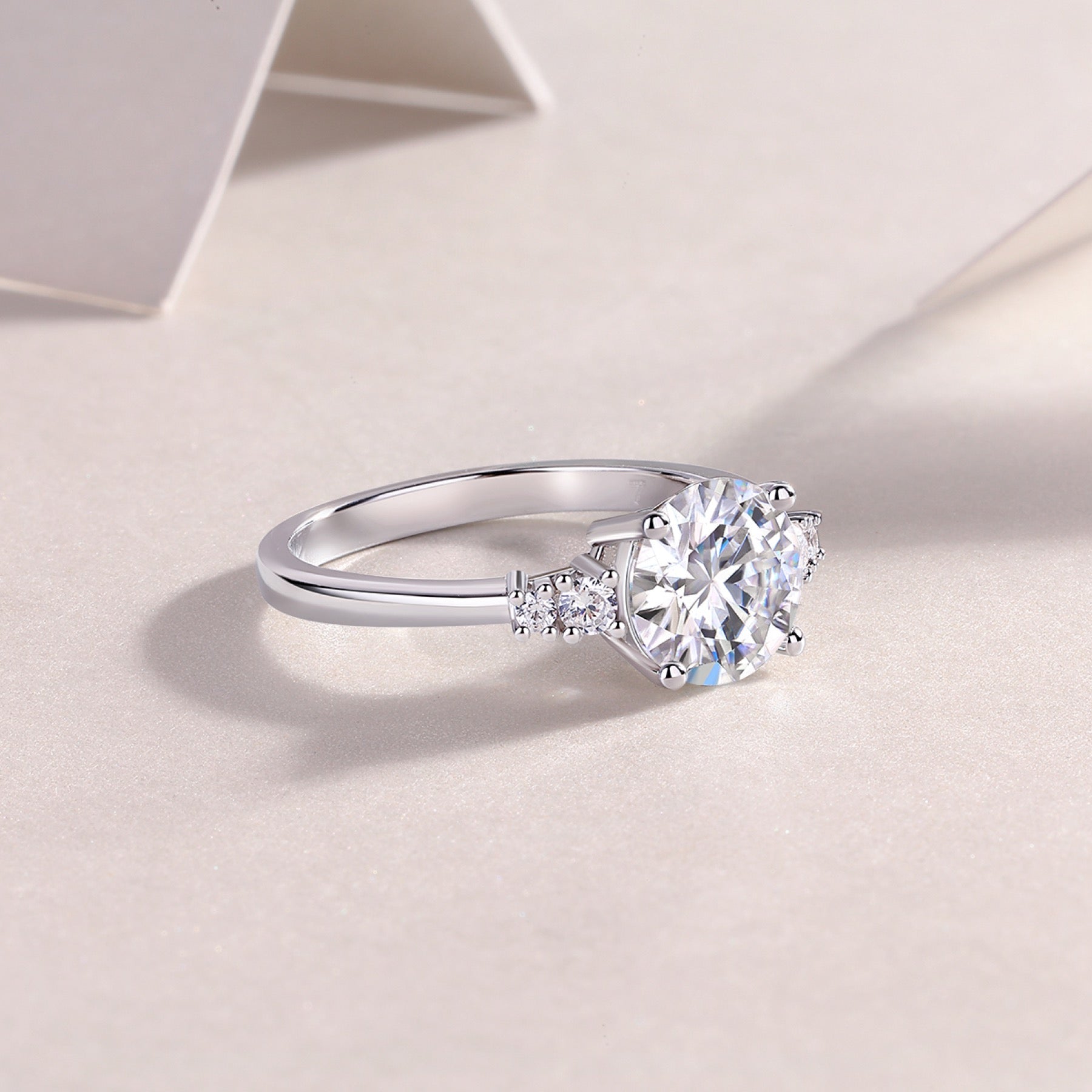 Starvow 2 Carat Moissanite Solitaire Ring in Sterling Silver