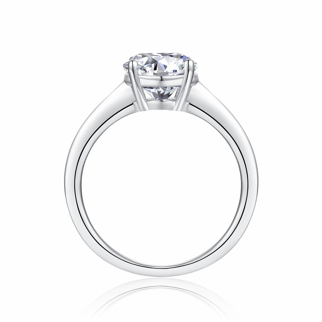 Ellisse Oval-Cut Moissanite Solitaire Ring in Sterling Silver