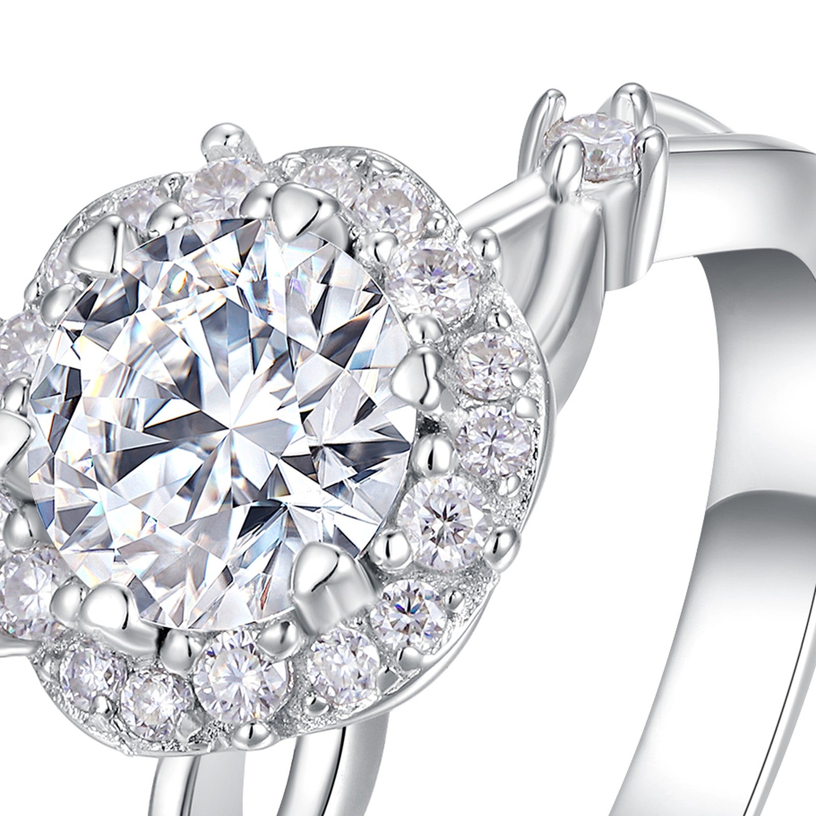 Rounda 1 Carat Moissanite Halo Ring in Sterling Silver — detail