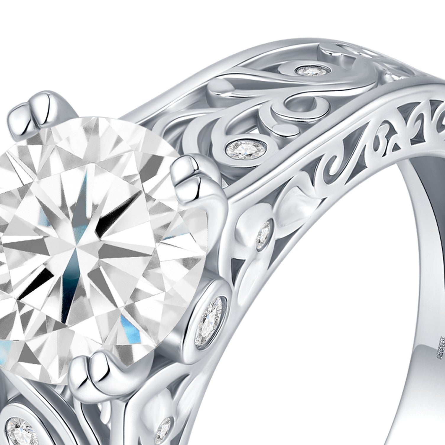 Filigrana 2 Carat Moissanite Solitaire Ring in Sterling Silver — detail
