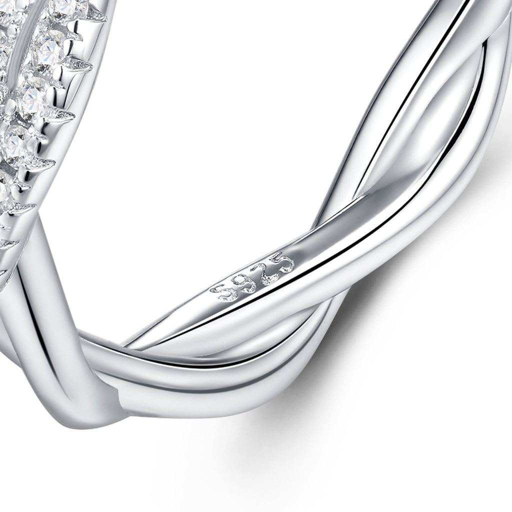 Torchon Moissanite Band Ring in Sterling Silver — detail