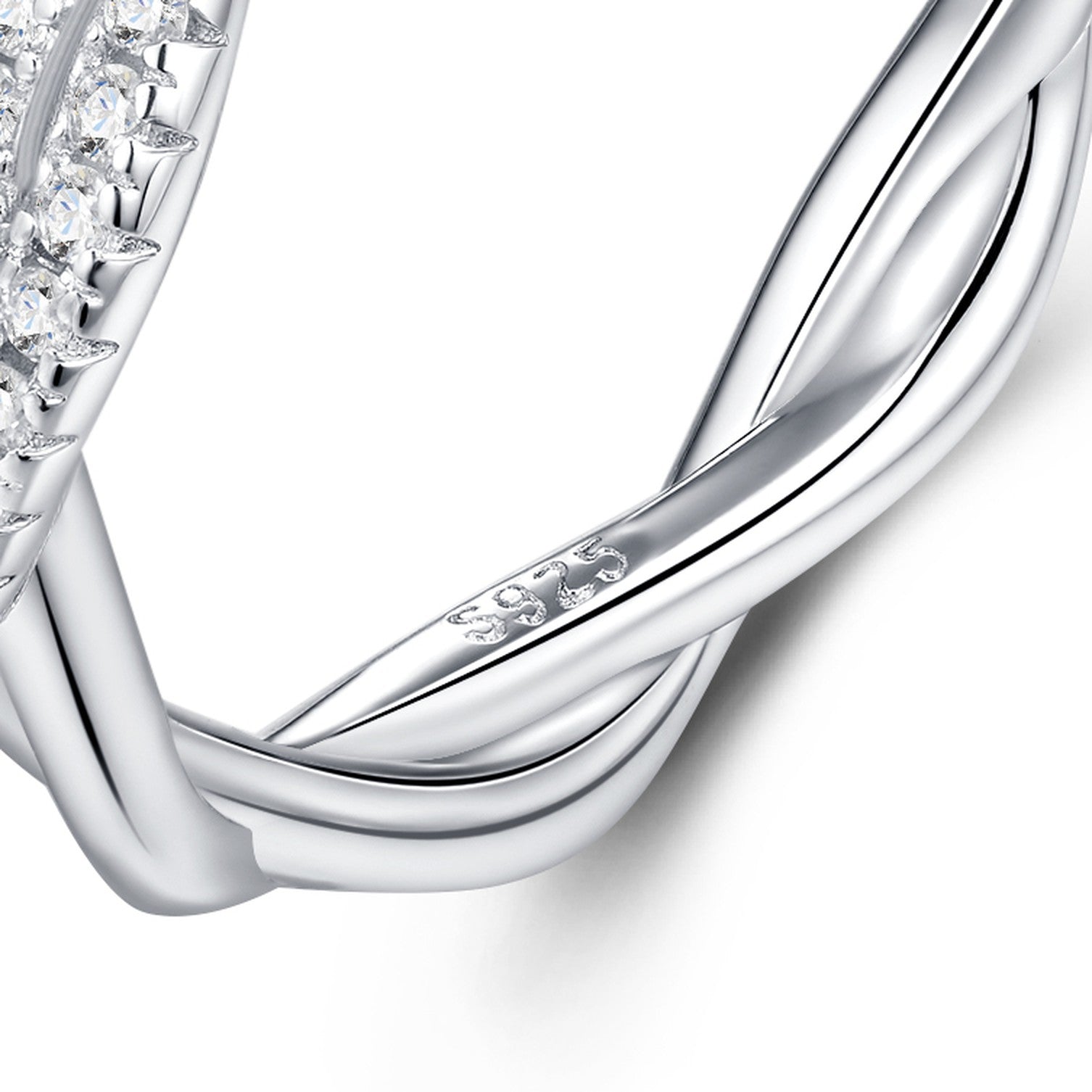 Torchon Moissanite Band Ring in Sterling Silver — detail