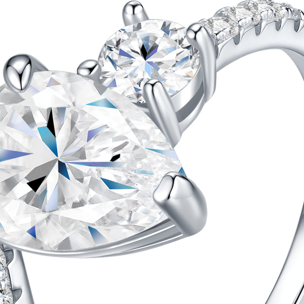 Peardash 2 Carat Pear-Cut Moissanite Solitaire Ring in Sterling Silver — detail