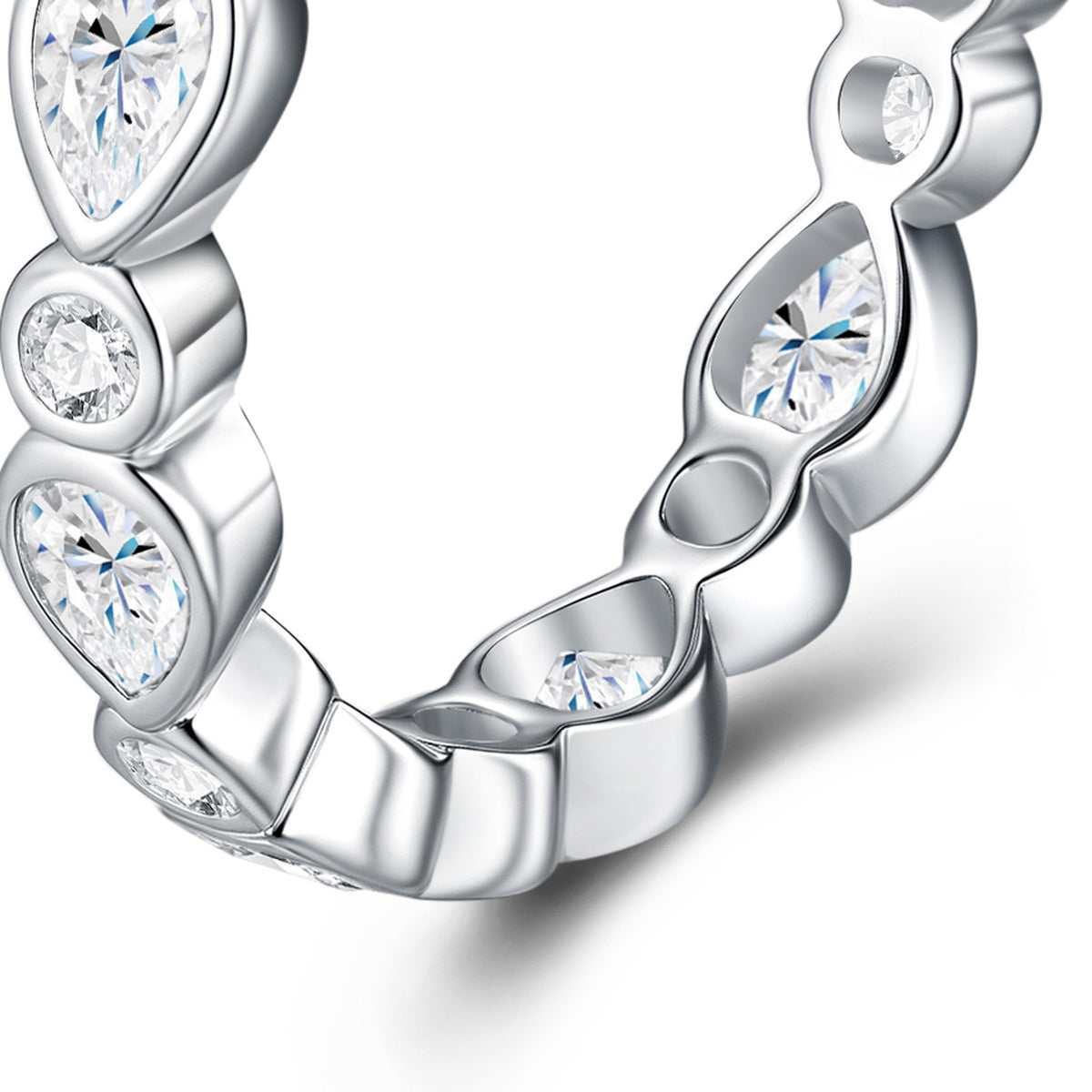 Fioretto Moissanite Cluster Ring in Sterling Silver — detail