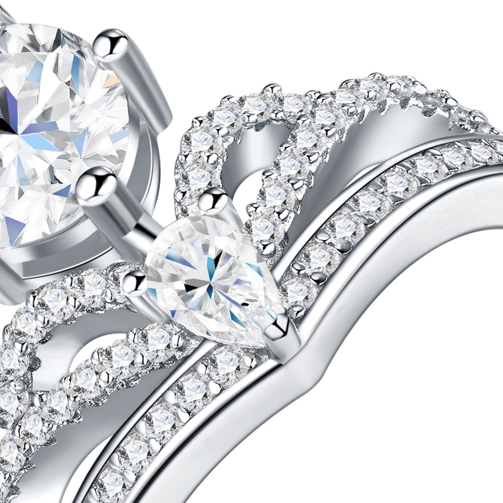 Rounddome 1 Carat Moissanite Halo Ring in Sterling Silver — detail