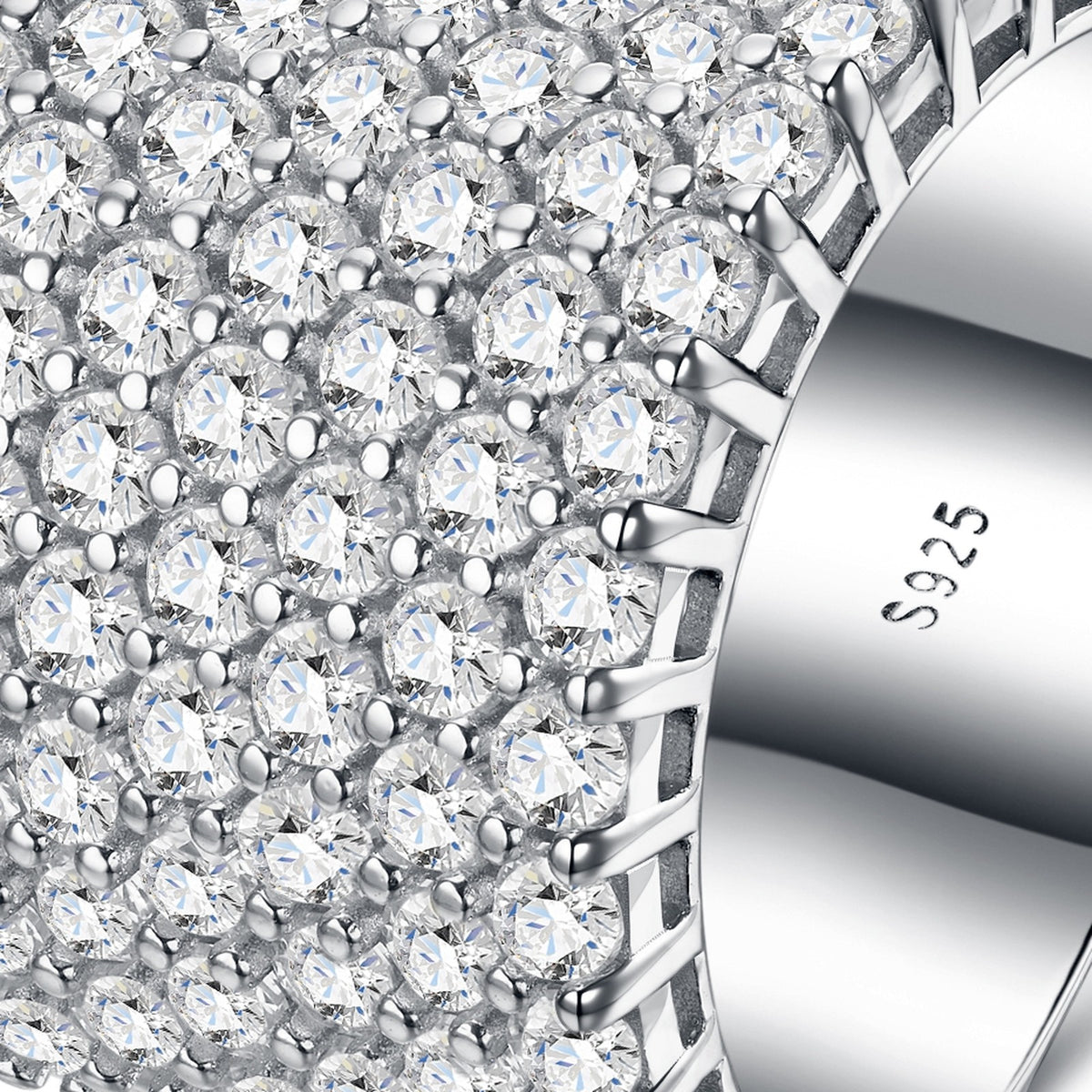 Massiccia Moissanite Band Ring in Sterling Silver — detail