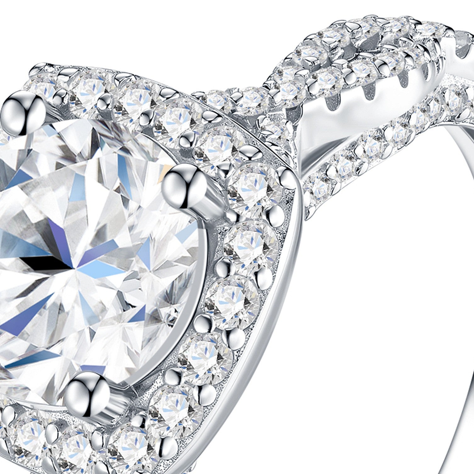 Grandalo 2 Carat Moissanite Halo Ring in Sterling Silver — detail