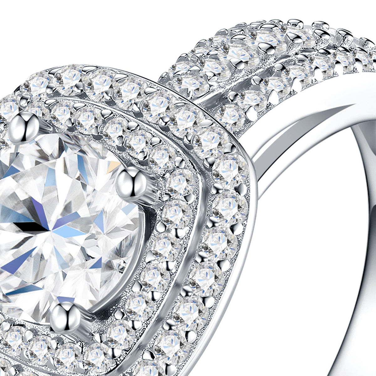 Sovrana 1 Carat Moissanite Halo Ring in Sterling Silver — detail