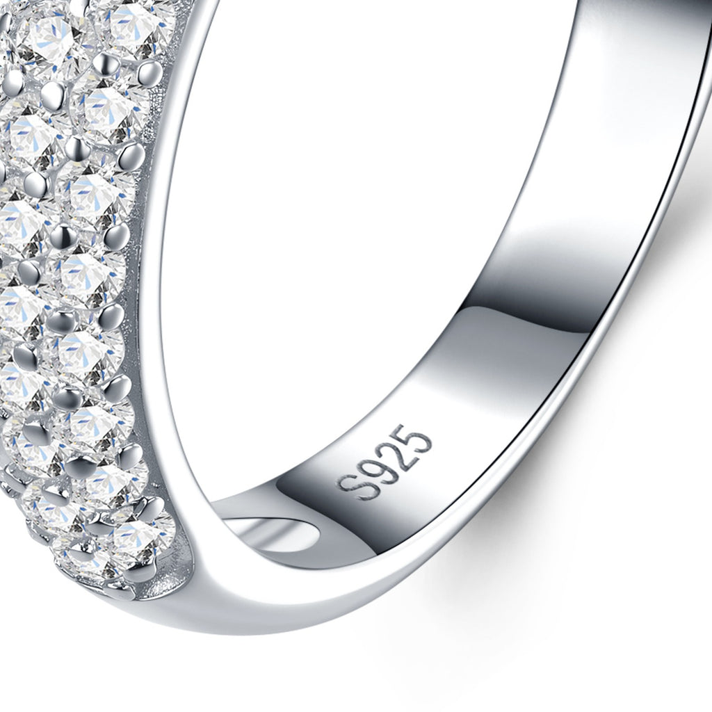 Filetta Moissanite Band Ring in Sterling Silver — detail