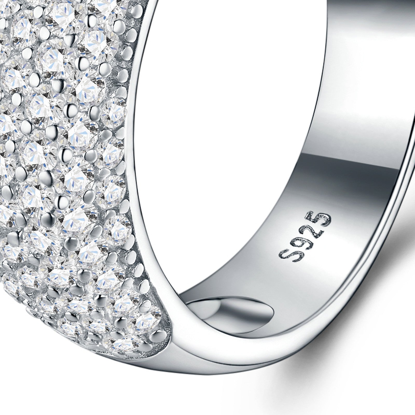 Corposa Moissanite Band Ring in Sterling Silver — detail