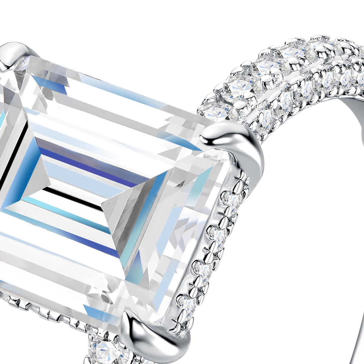 Smeraldina 4 Carat Emerald-Cut Moissanite Solitaire Ring in Sterling Silver — detail