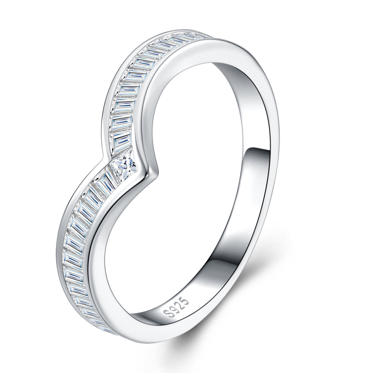 Puntale Moissanite Band Ring in Sterling Silver