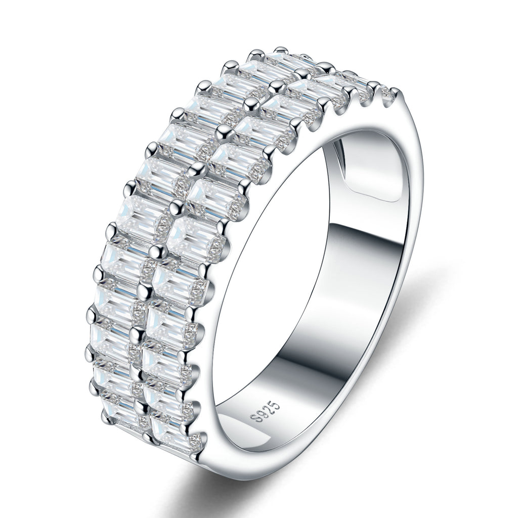 Doppiobag Moissanite Band Ring in Sterling Silver