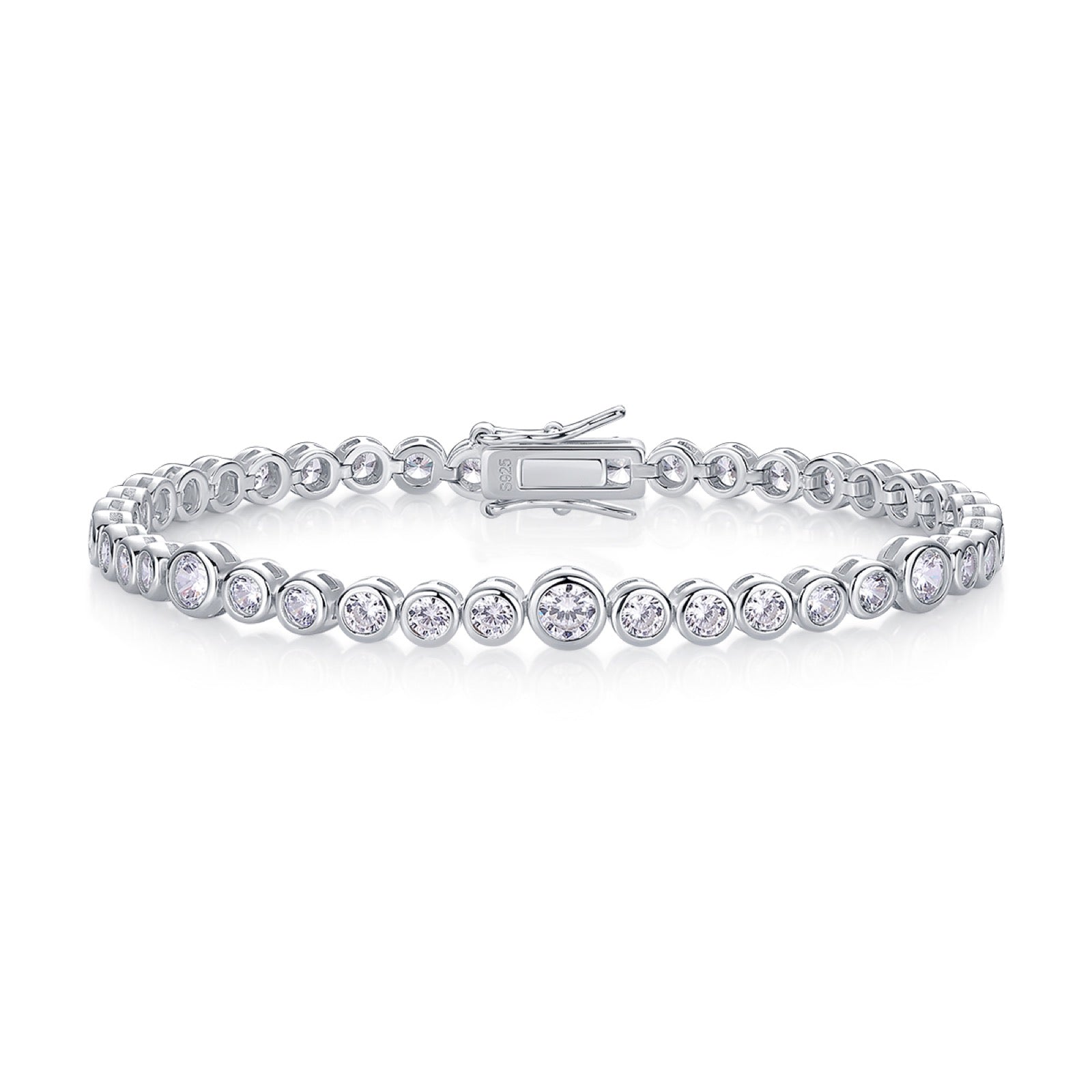 Vibrante Moissanite Tennis Bracelet in Sterling Silver