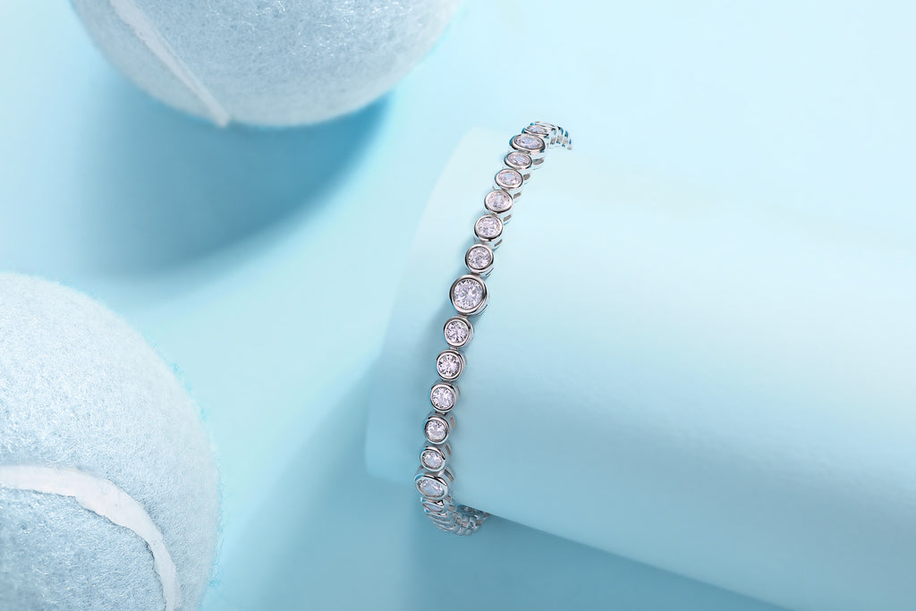 Vibrante Moissanite Tennis Bracelet in Sterling Silver