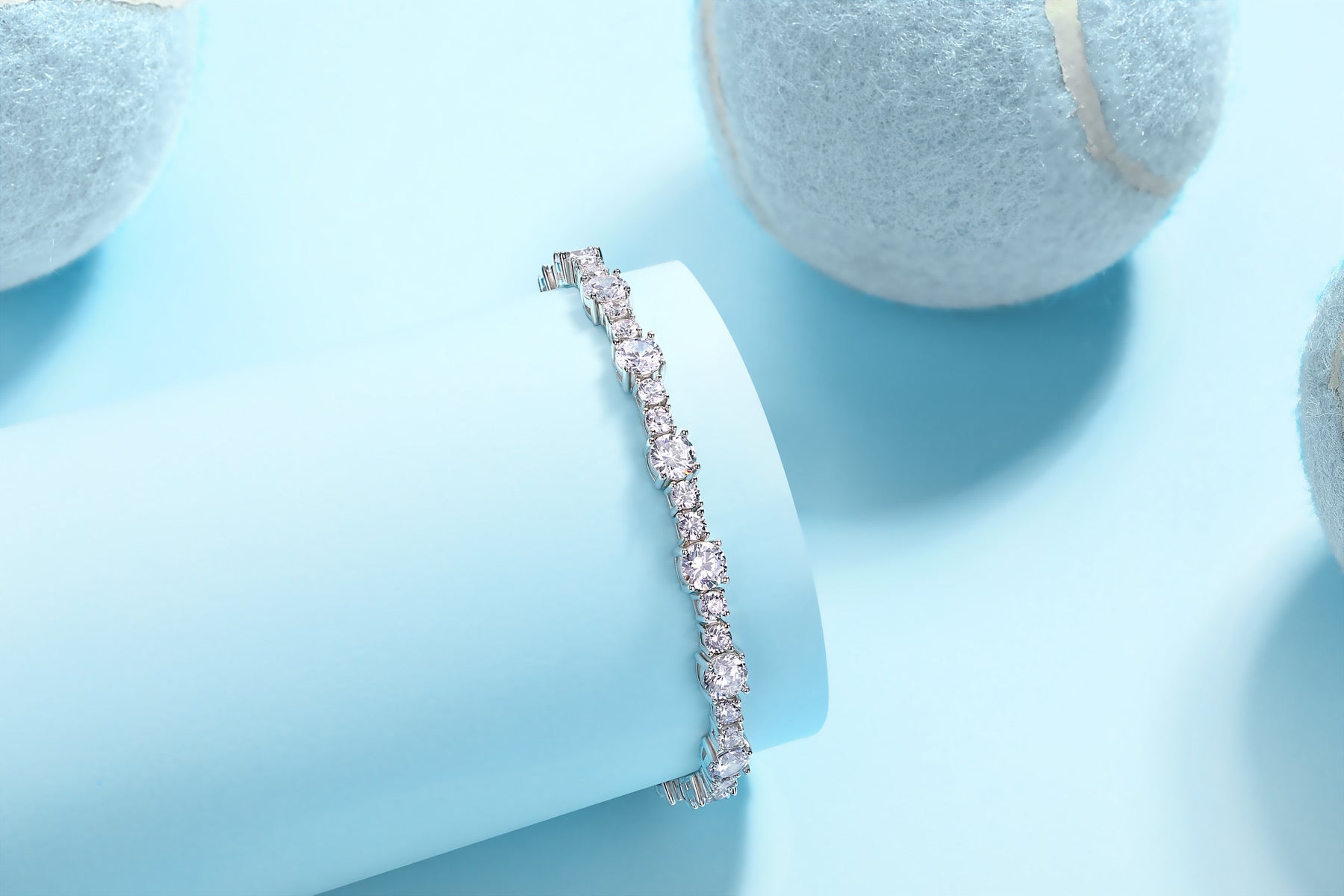 Slancio Moissanite Tennis Bracelet in Sterling Silver