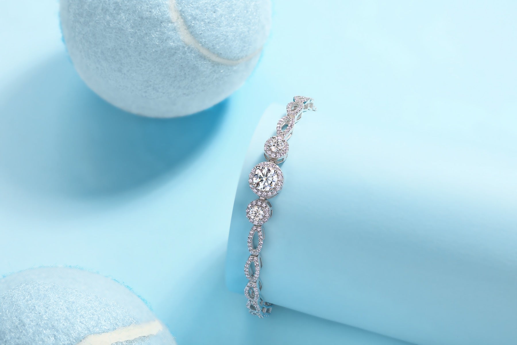 Eleganza Moissanite Tennis Bracelet in Sterling Silver