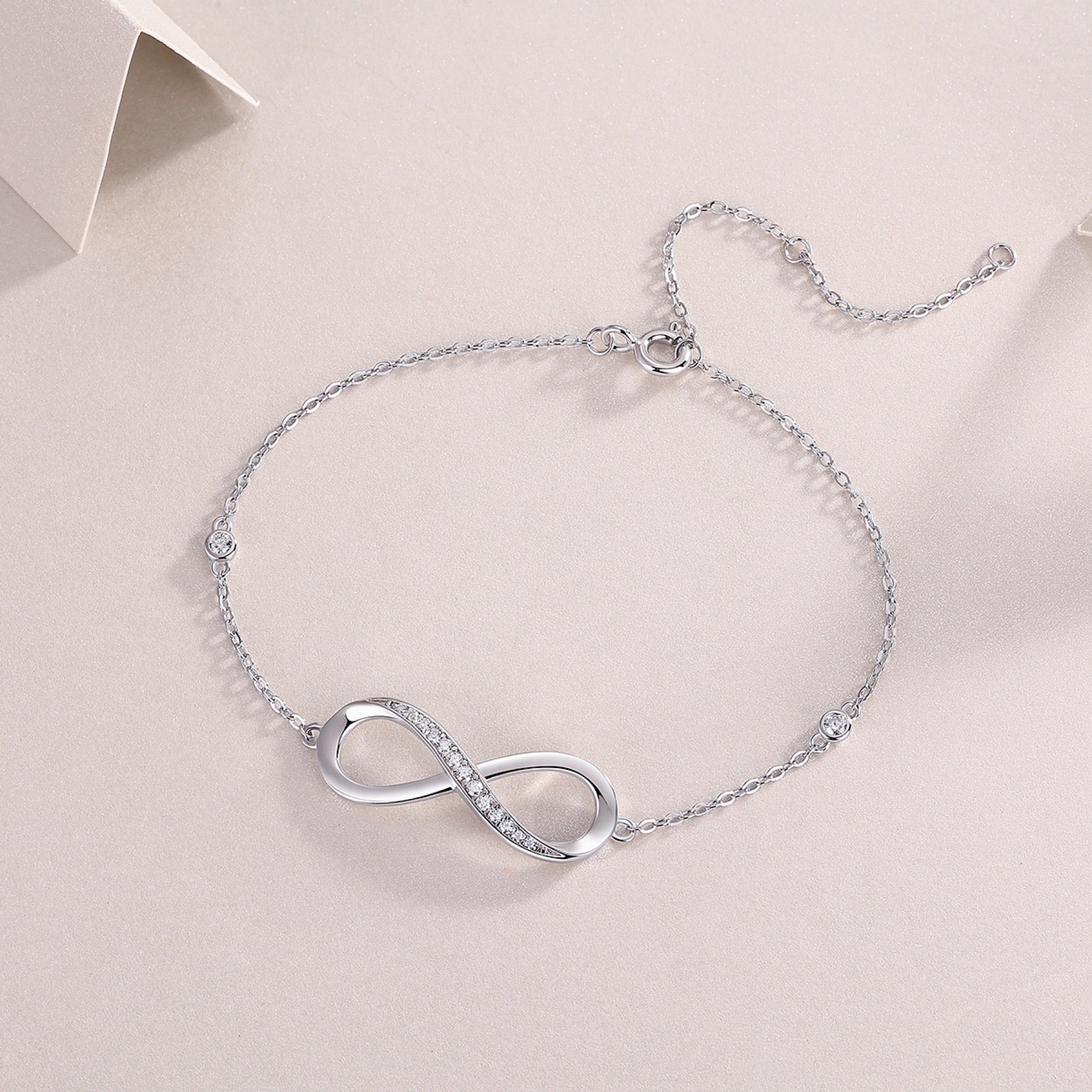 Cuorinfinito Moissanite Chain Bracelet in Sterling Silver