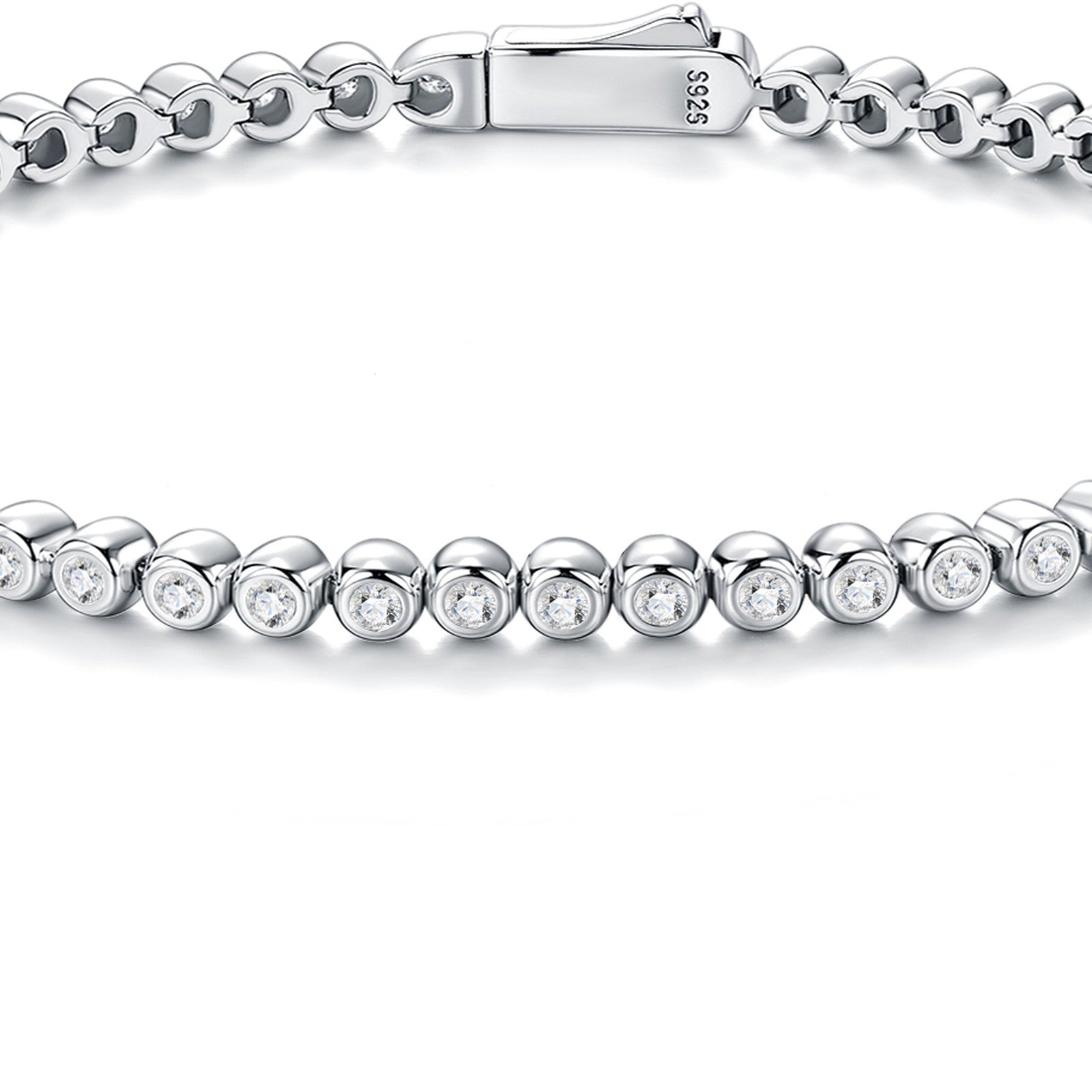 Filante Moissanite Tennis Bracelet in Sterling Silver — detail