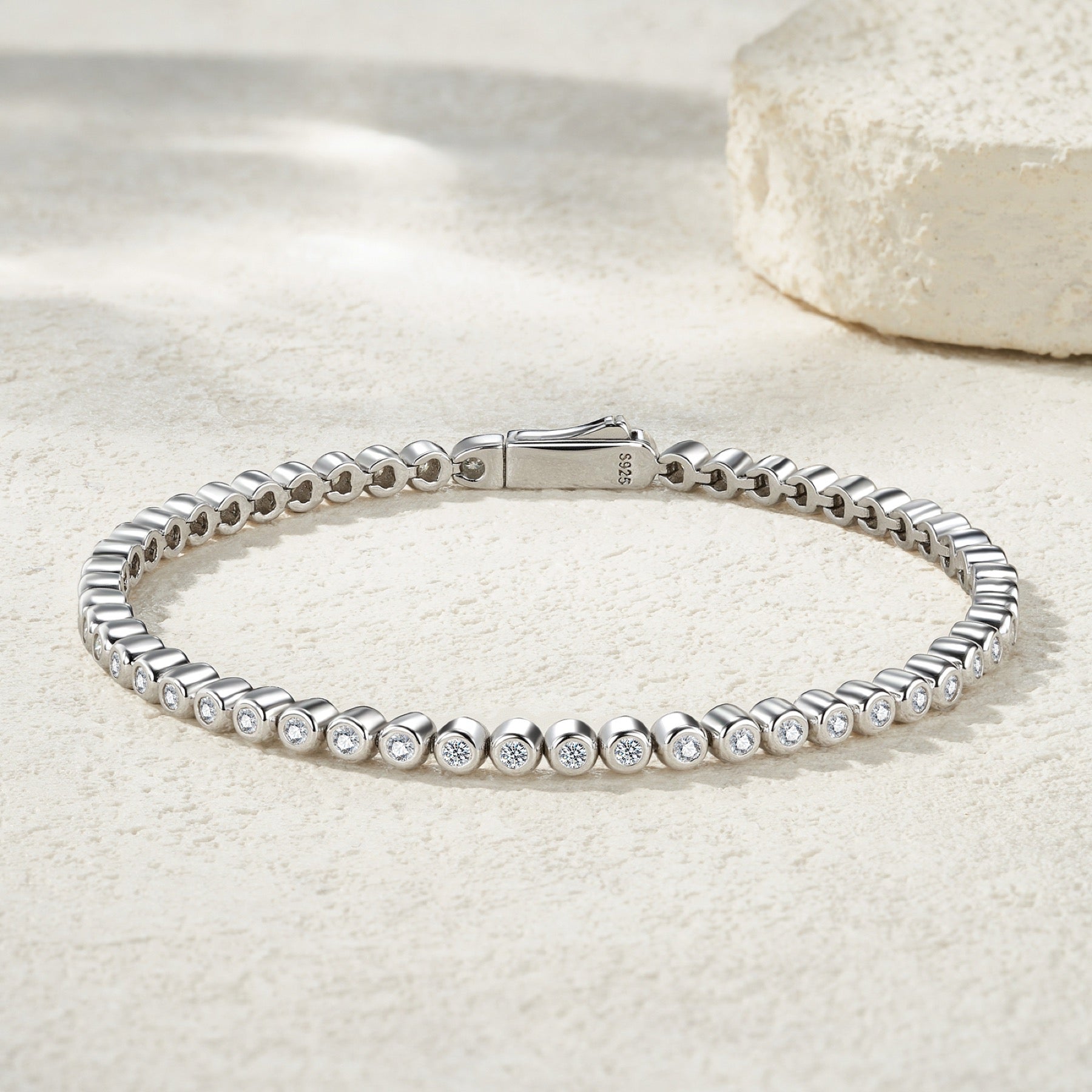 Filante Moissanite Tennis Bracelet in Sterling Silver