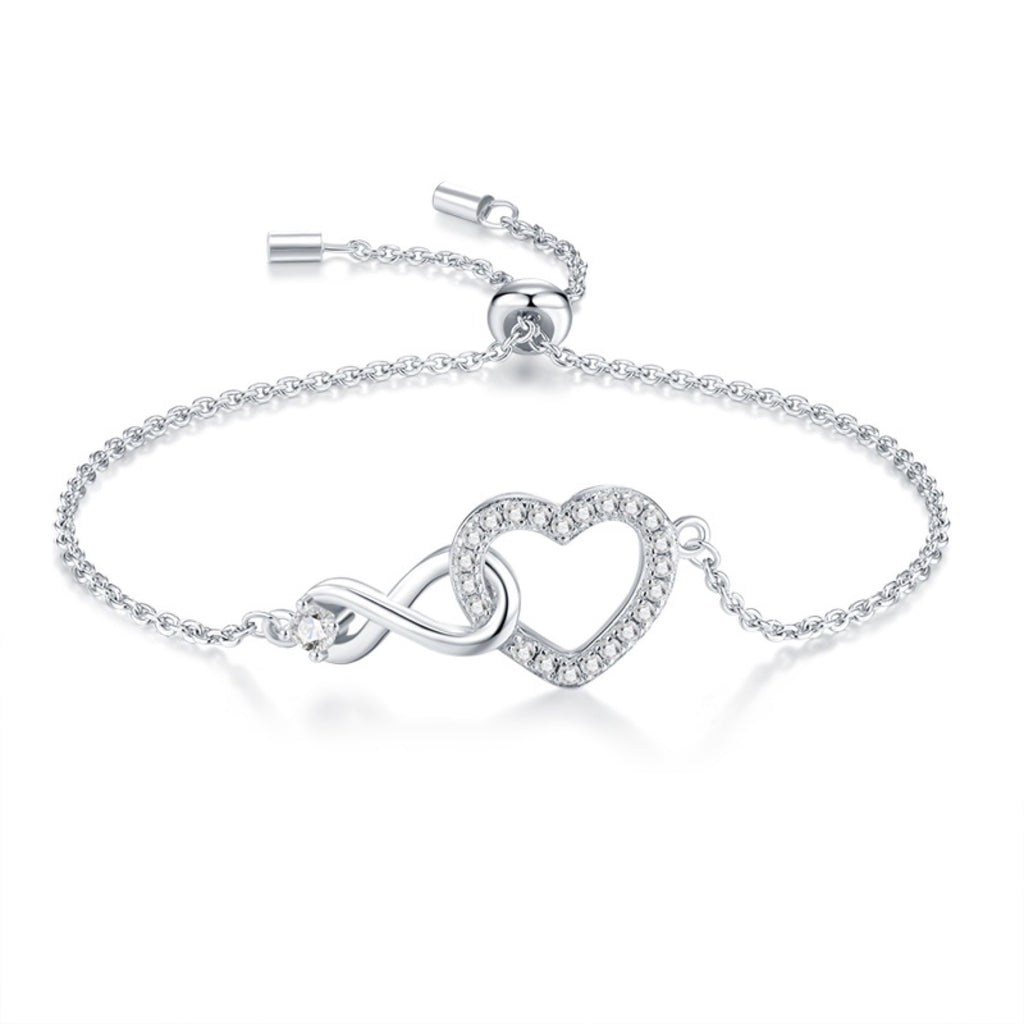 Infinicuore Moissanite Chain Bracelet in Sterling Silver