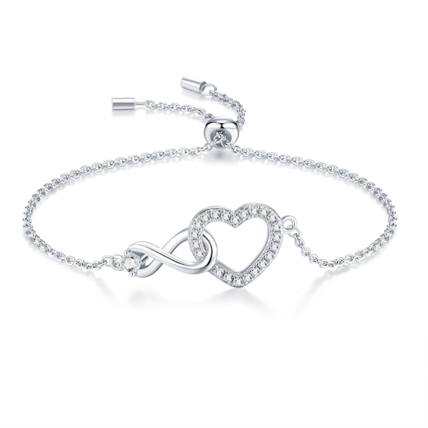 Infinicuore Moissanite Chain Bracelet in Sterling Silver