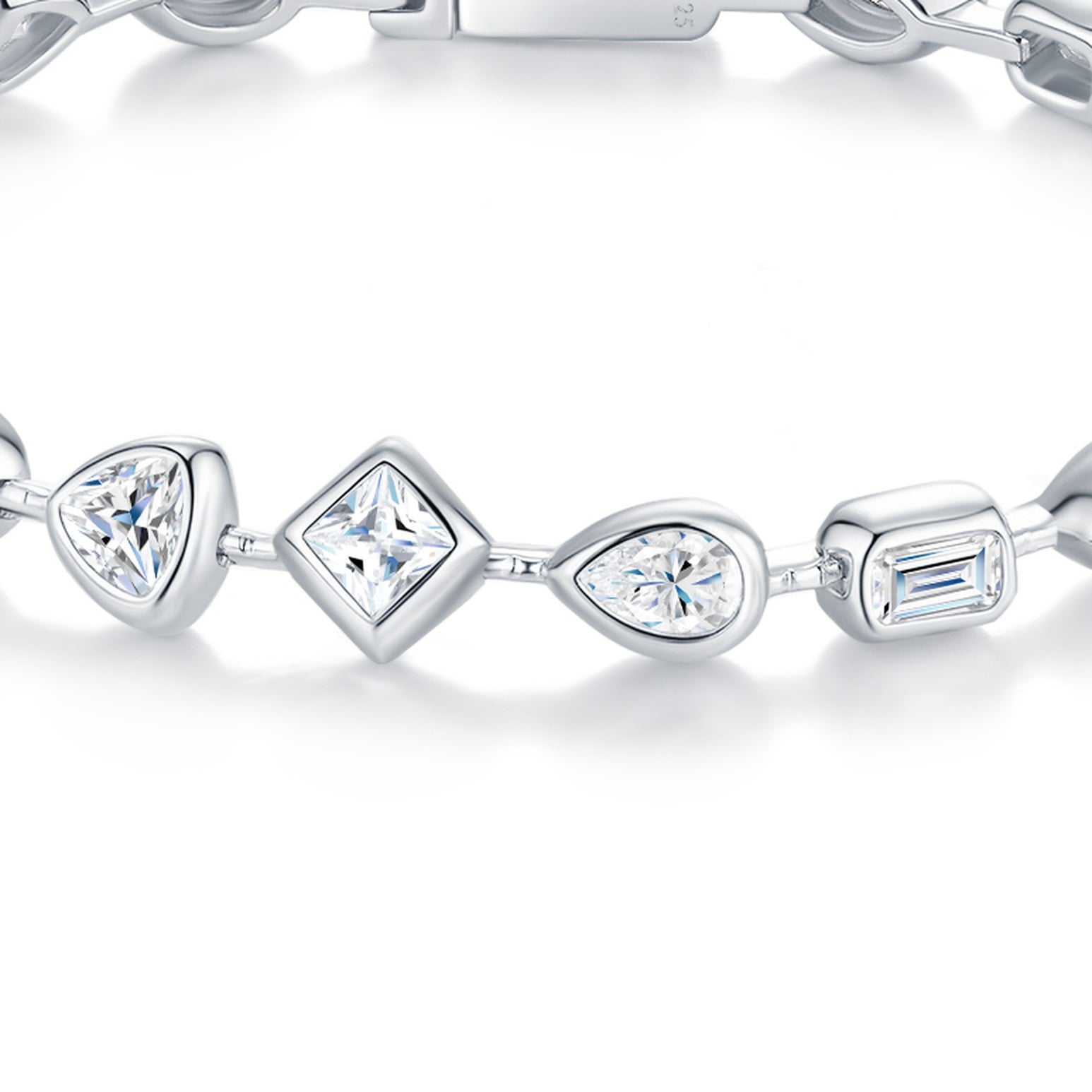 Rombi Moissanite Chain Bracelet in Sterling Silver — detail