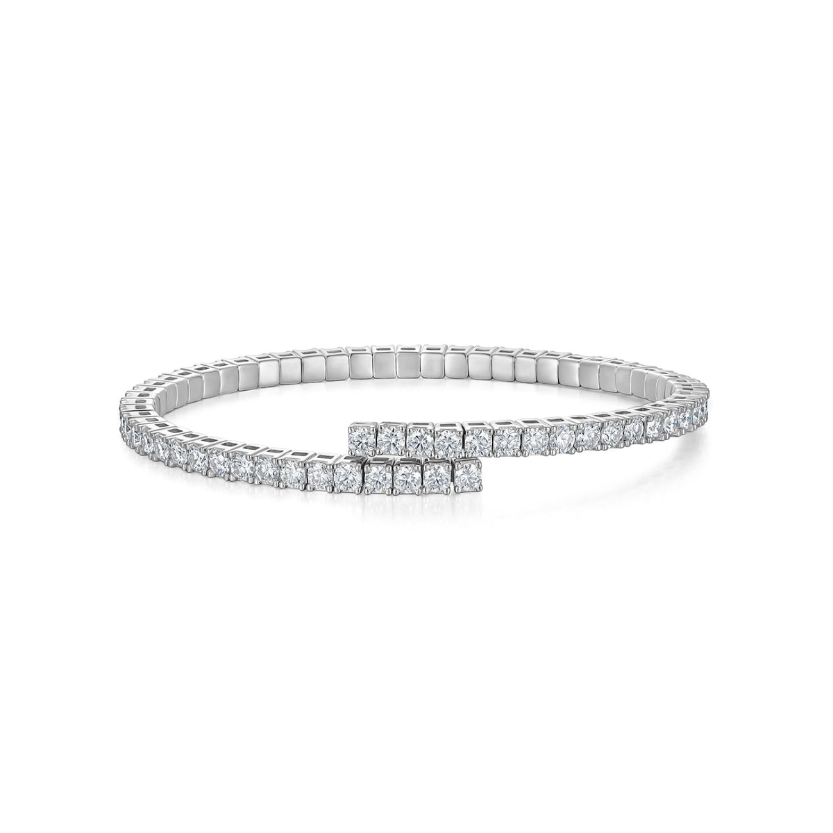 Avvolgente Moissanite Cuff Bracelet in Sterling Silver