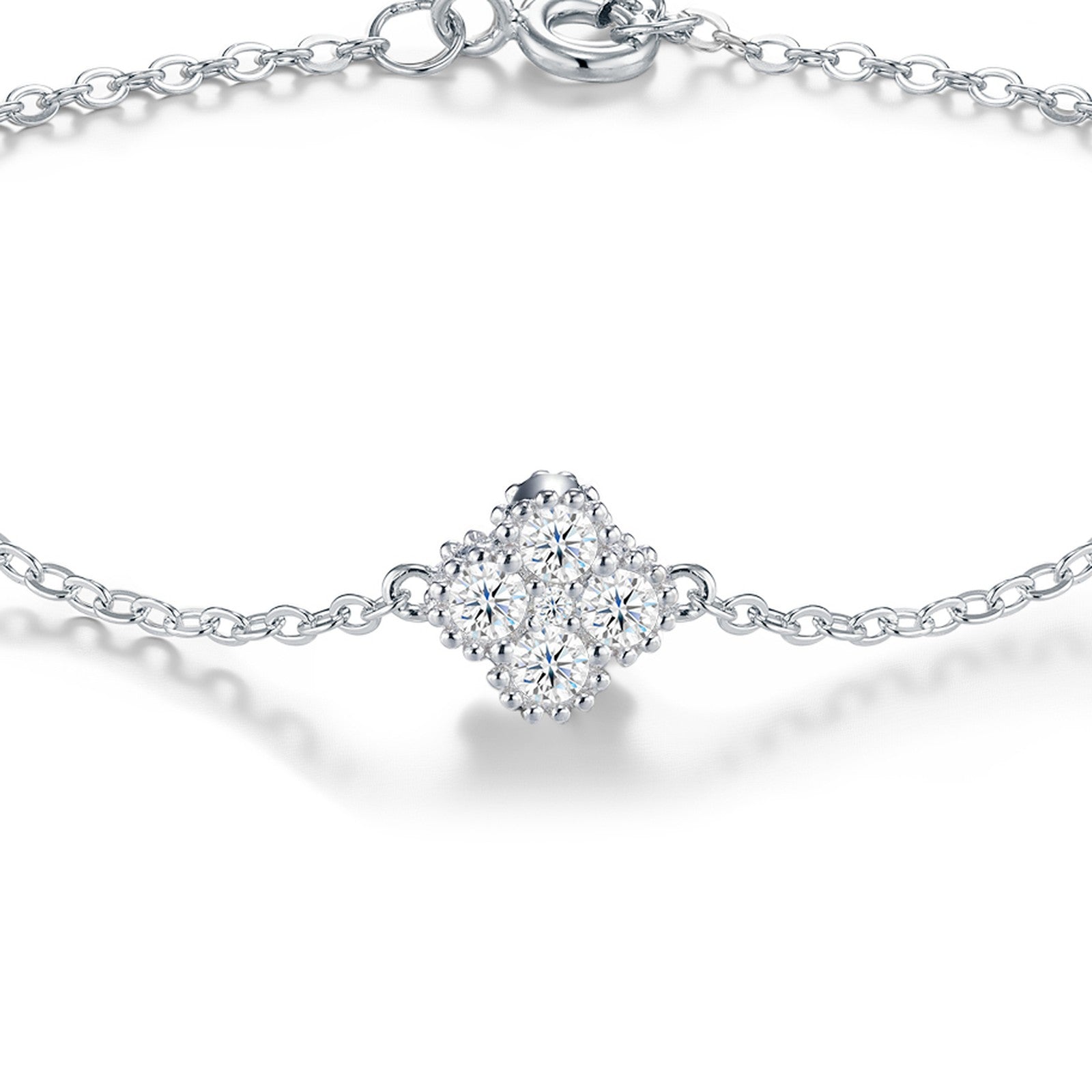 Trifoglietto Moissanite Chain Bracelet in Sterling Silver — detail
