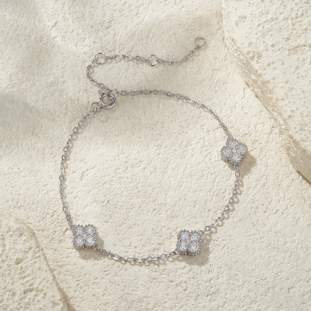 Trifoglietto Moissanite Chain Bracelet in Sterling Silver