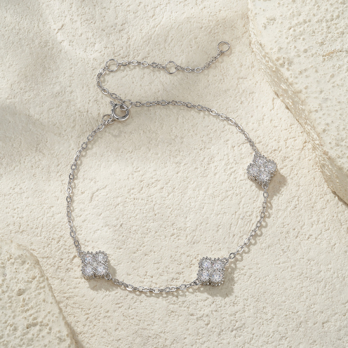 Trifoglietto Moissanite Chain Bracelet in Sterling Silver