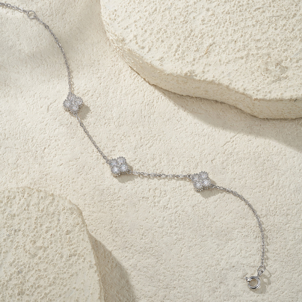 Trifoglietto Moissanite Chain Bracelet in Sterling Silver