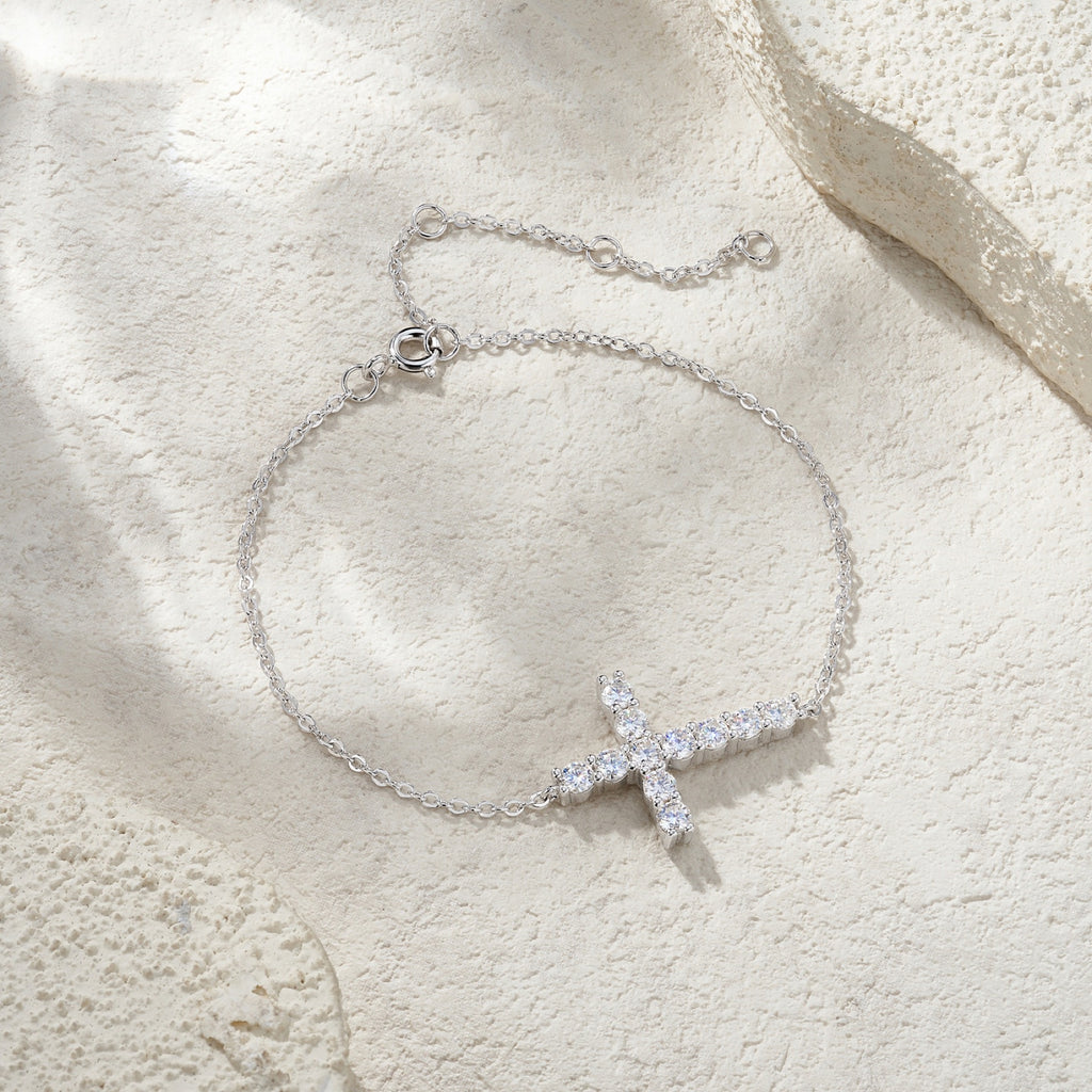 Crocina Moissanite Chain Bracelet in Sterling Silver