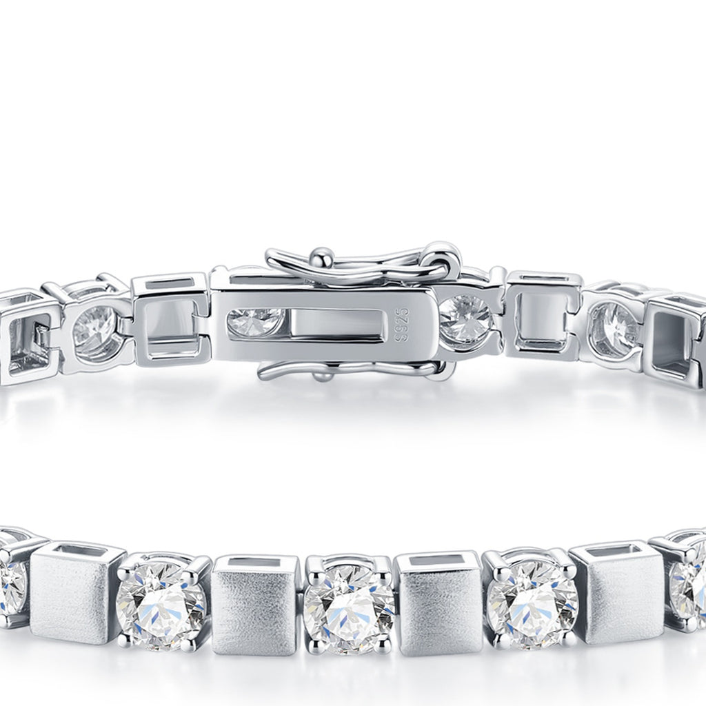 Quadrotonda Moissanite Tennis Bracelet in Sterling Silver — detail