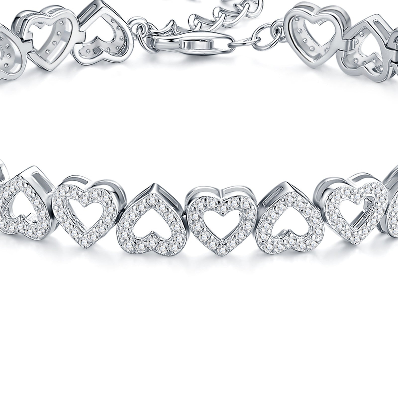 Cuorame Moissanite Heart Tennis Bracelet in Sterling Silver — detail