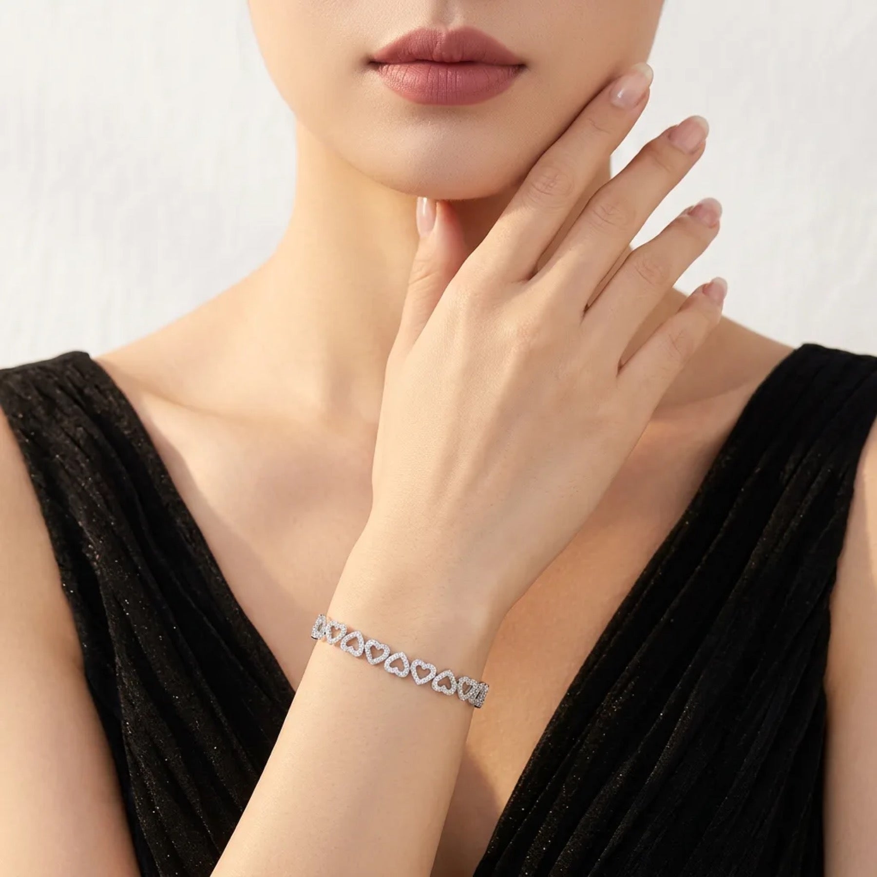 Cuorame Moissanite Heart Tennis Bracelet in Sterling Silver